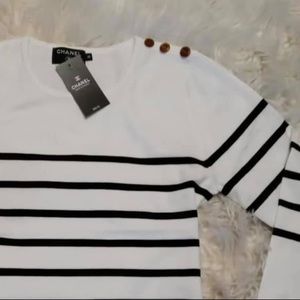 Beautiful inspired top soft warm and elegant